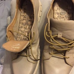 Born Walking Shoes Size 10